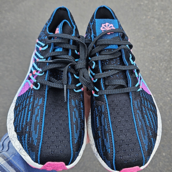 New women's Nike Zoom Turbo - Picture 2 of 4